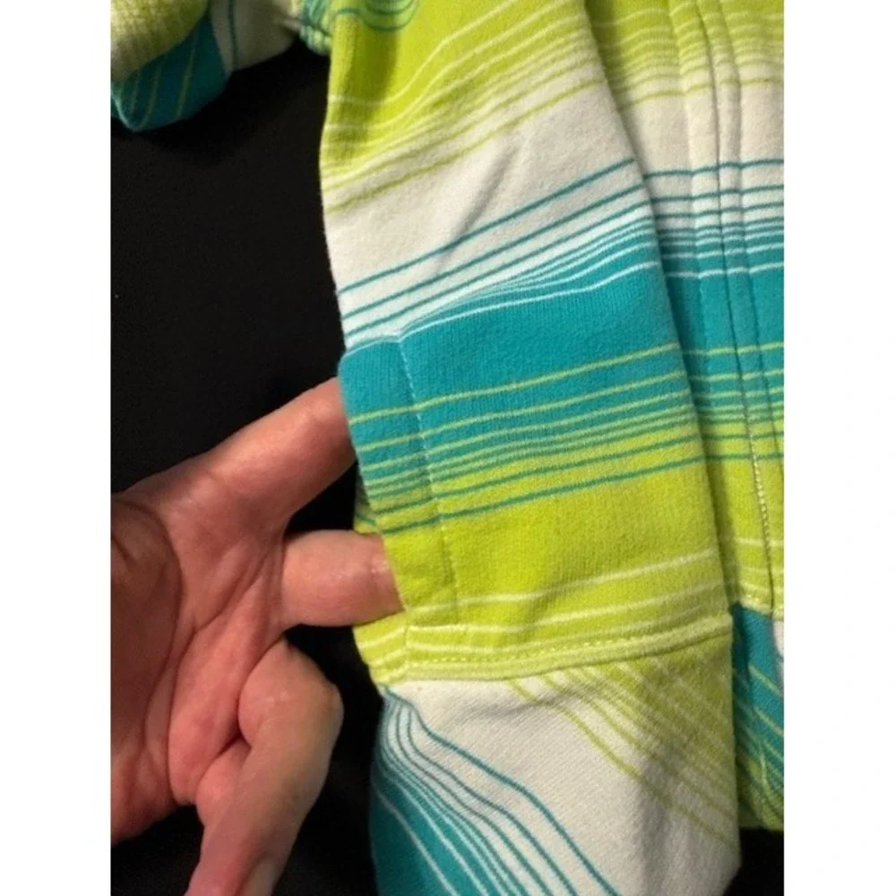 Old Navy hooded beach cover up size 4T, multi colored stripes